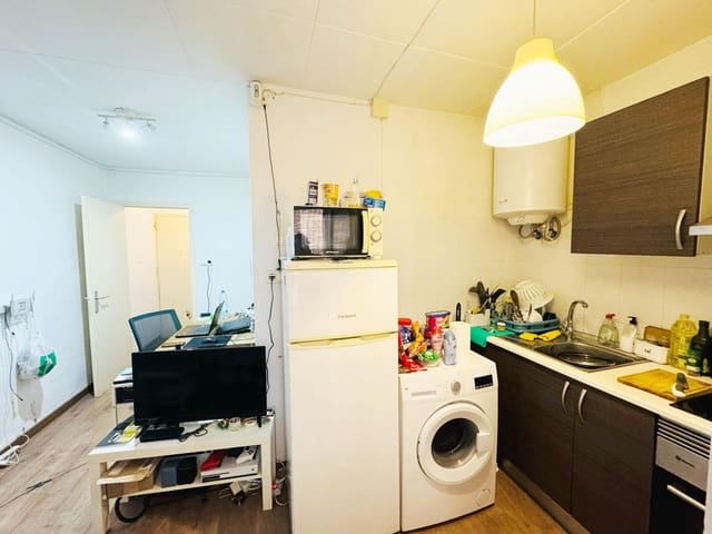 1 slaapkamer Appartement te koop in El Raval, Barcelona stad - € 126.000 (Ref: 9640753)