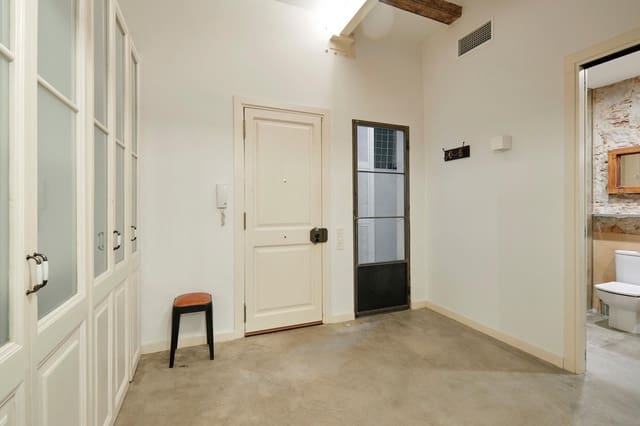 1 chambre Appartement à vendre à El Raval, Barcelone ville - 231 000 € (Ref: 9640754)