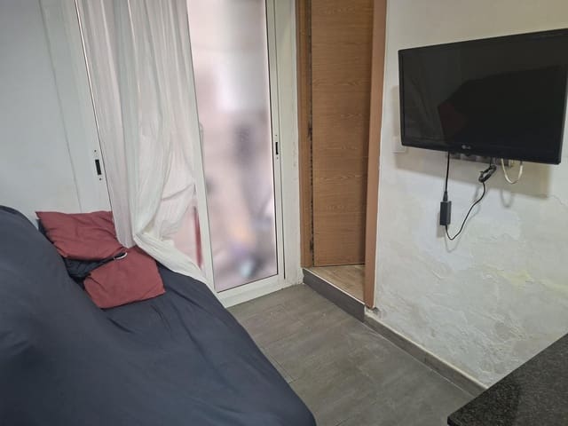 2 soverom Leilighet til salgs i El Raval, Barcelona by - € 169 000 (Ref: 9640756)