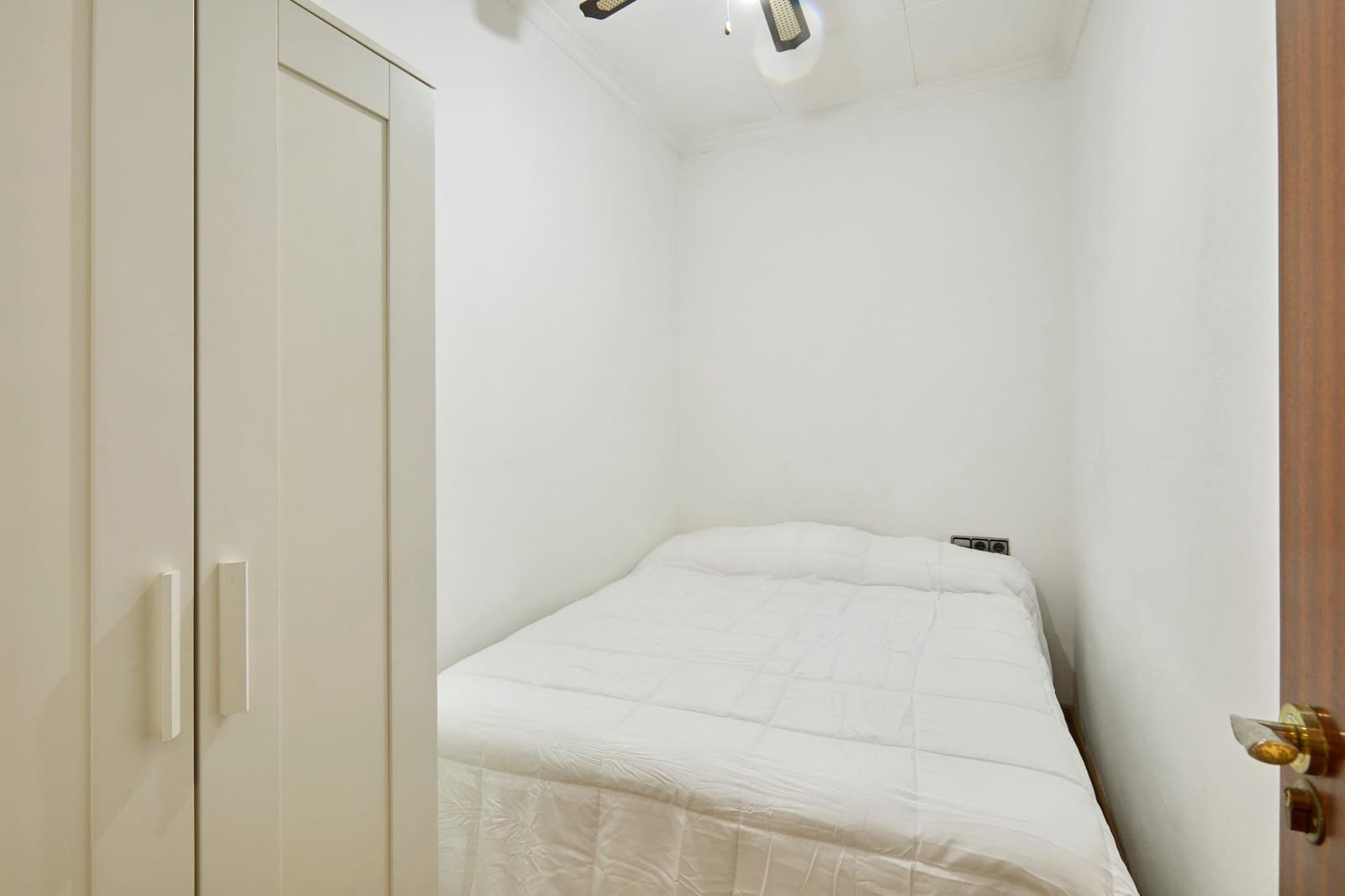 4 soverom Leilighet til leie i Barcelona by - € 1 850 (Ref: 9640758)