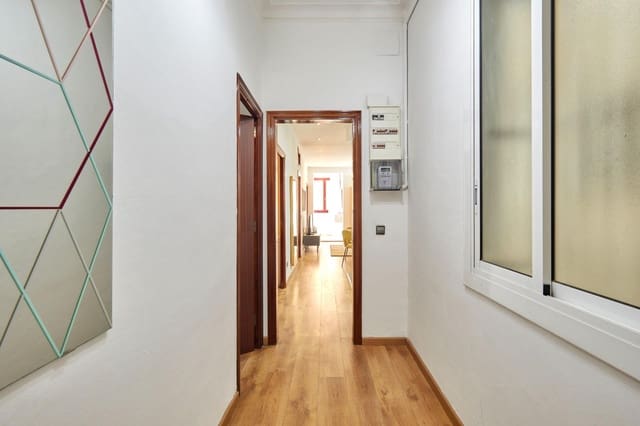 4 soverom Leilighet til leie i Sant Martí de Provenals, Barcelona by - € 1 850 (Ref: 9640758)
