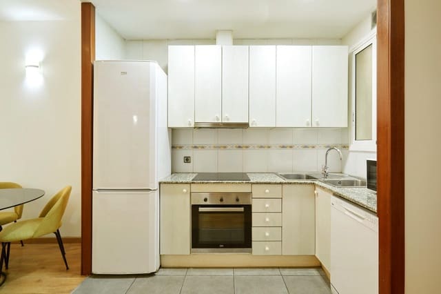 4 soverom Leilighet til leie i Sant Martí de Provenals, Barcelona by - € 1 850 (Ref: 9640758)