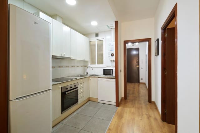 4 soverom Leilighet til leie i Sant Martí de Provenals, Barcelona by - € 1 850 (Ref: 9640758)