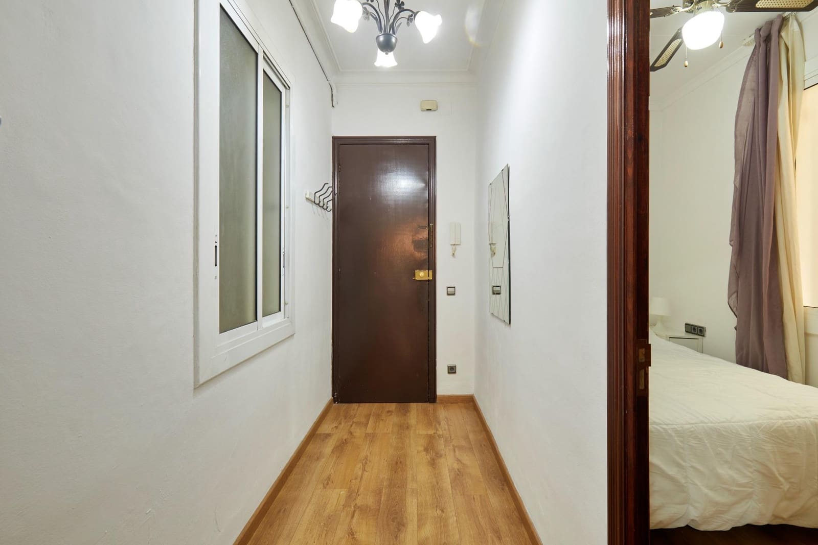 4 soverom Leilighet til leie i Barcelona by - € 1 850 (Ref: 9640758)