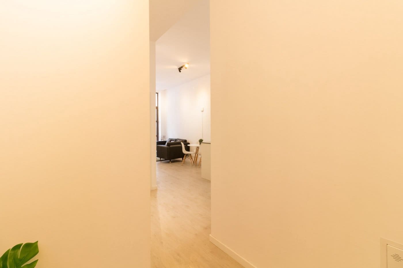 3 soverom Leilighet til leie i Barcelona by - € 1 850 (Ref: 9640759)