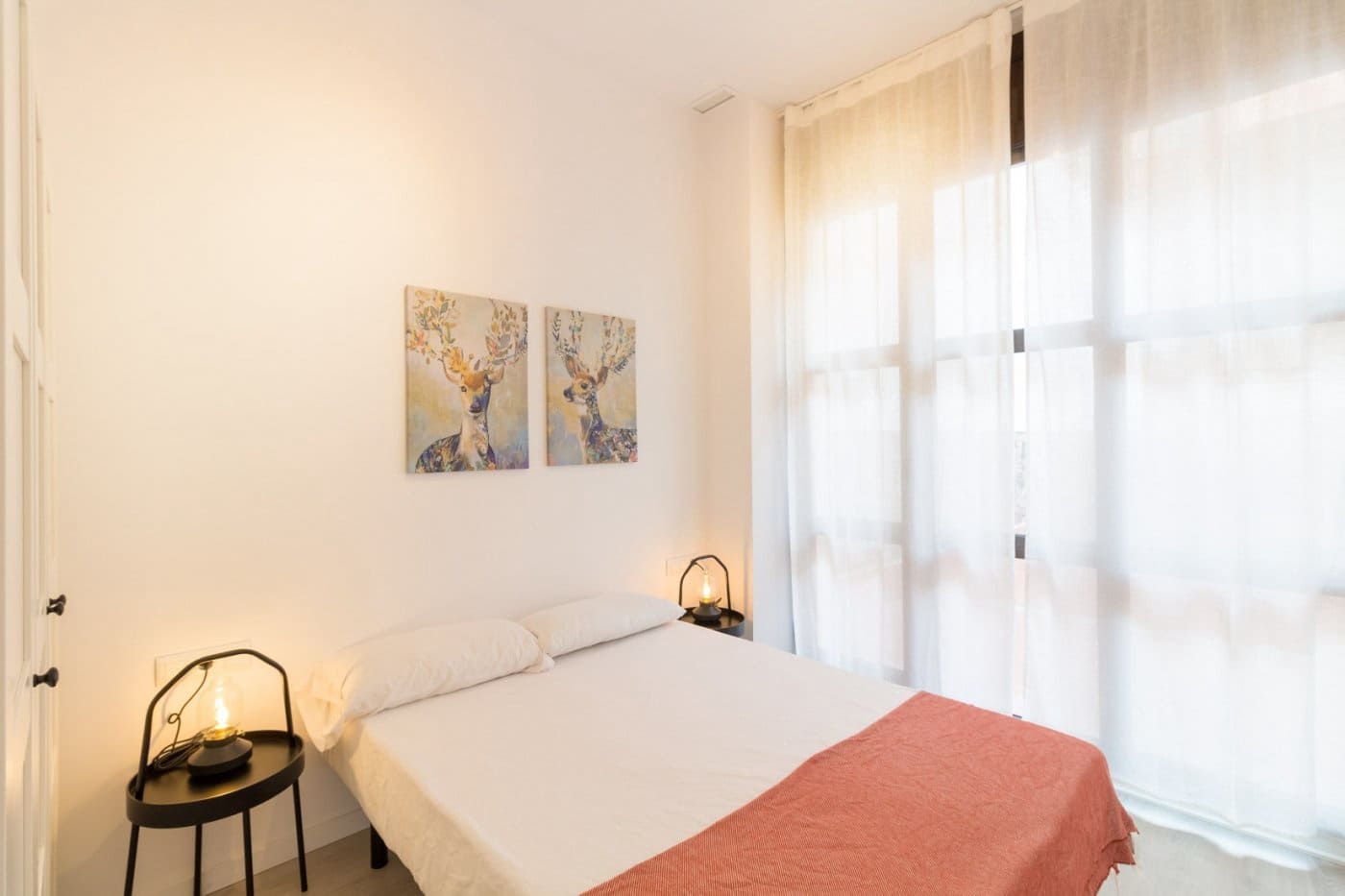 3 soverom Leilighet til leie i Barcelona by - € 1 850 (Ref: 9640759)