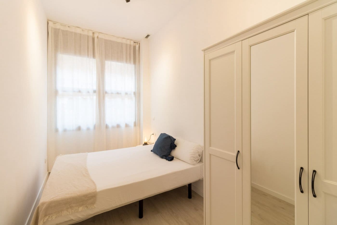 3 soverom Leilighet til leie i Barcelona by - € 1 850 (Ref: 9640759)