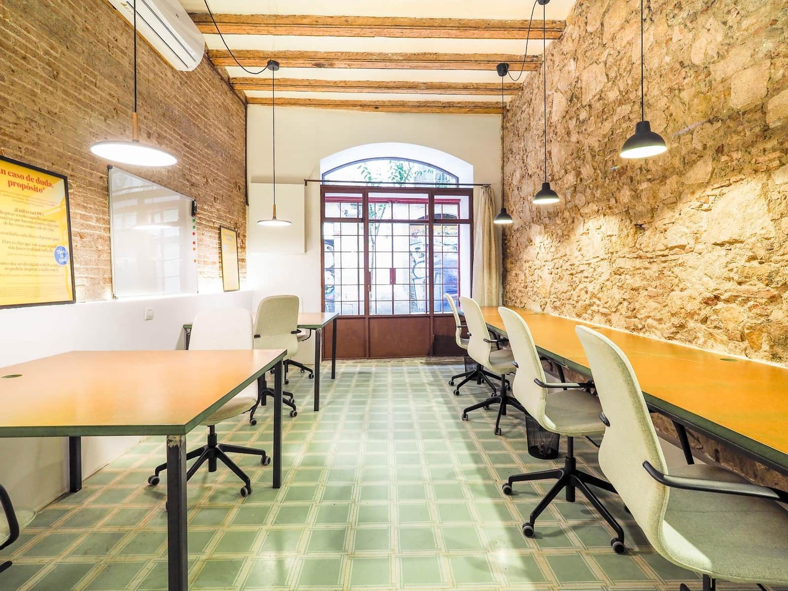 Local Comercial en Barcelona ciudad en venta - 210.000 € (Ref: 9640763)