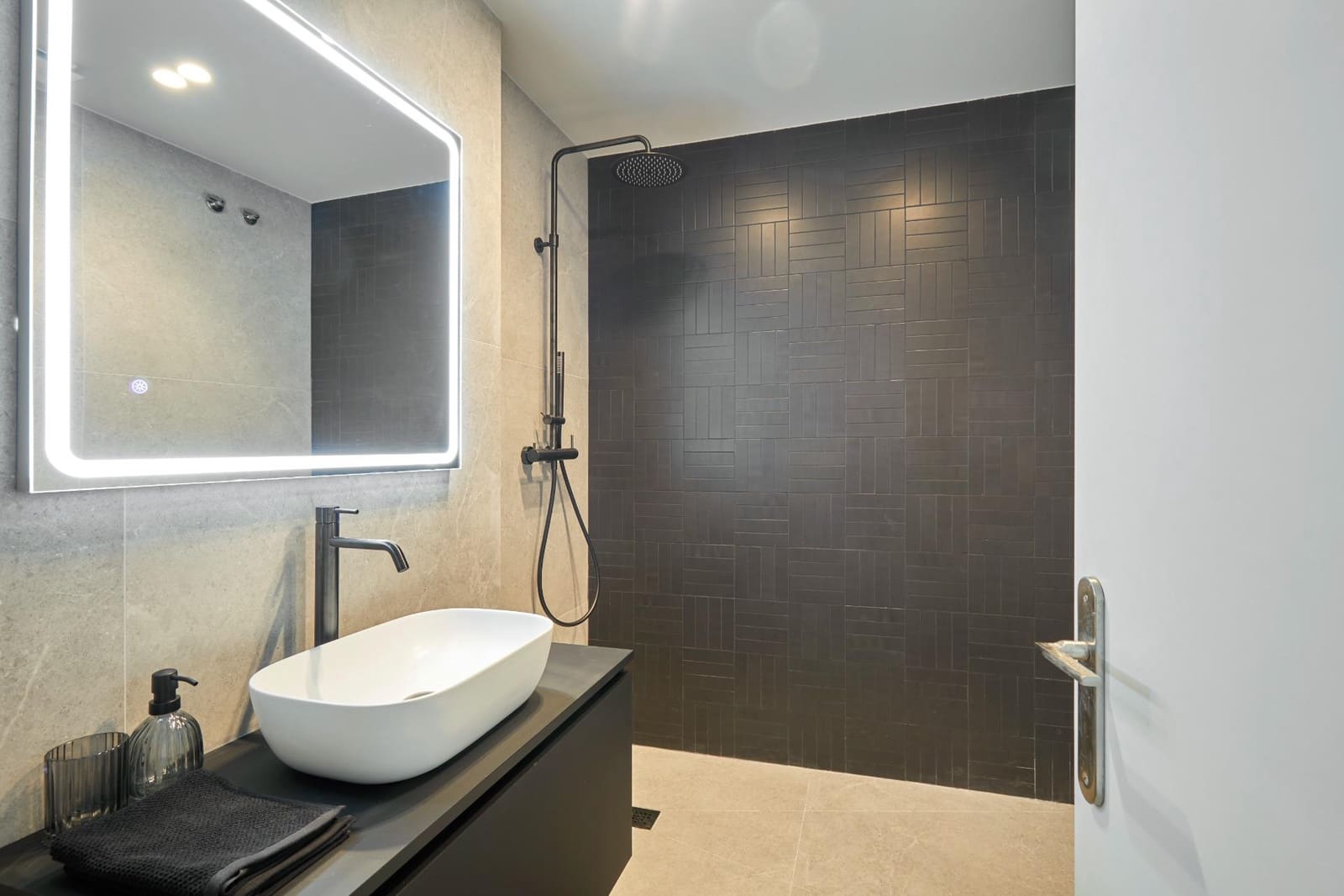 3 makuuhuone Asunto myytävänä paikassa Barcelona kaupunki - 828 000 € (Ref: 9640766)