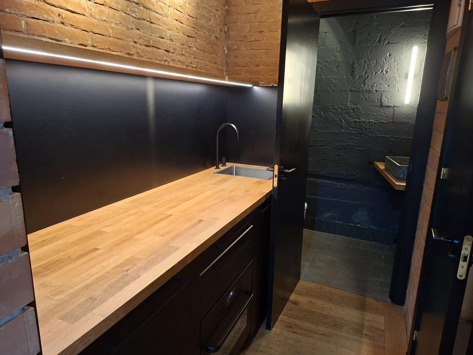 Kaupallinen vuokrattavana paikassa Barcelona kaupunki - 1 400 € (Ref: 9640769)