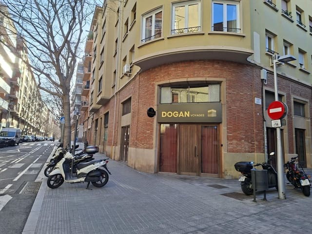 Kommersiell att hyra i Barcelona stad - 1 400 € (Ref: 9640769)