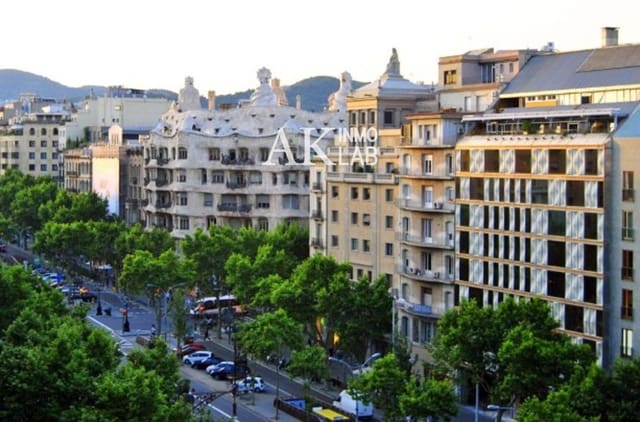3 bedroom Flat for sale in La Dreta de L'Eixample, Barcelona city - € 1,500,000 (Ref: 9646191)