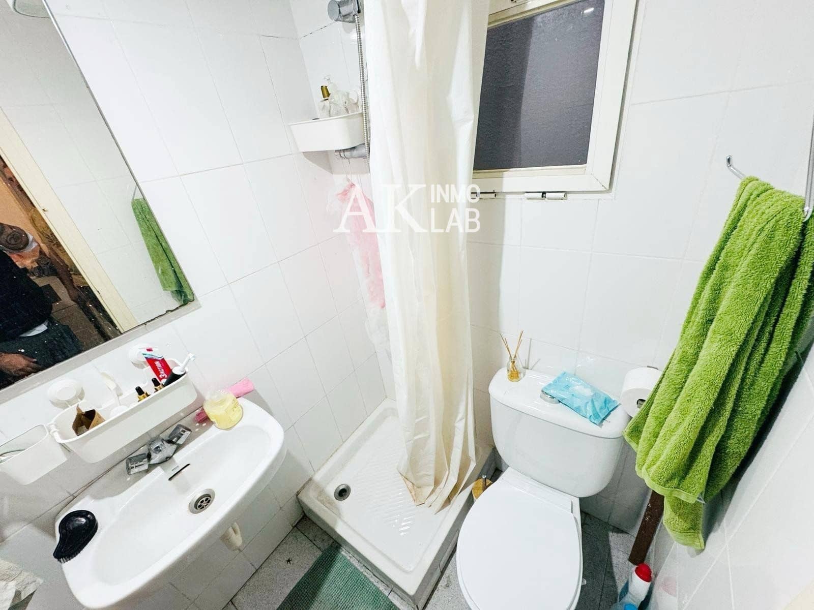 1 bedroom Flat for sale in Barcelona city - € 126,000 (Ref: 9646192)