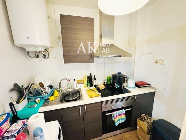 1 bedroom Flat for sale in El Raval, Barcelona city - € 126,000 (Ref: 9646192)