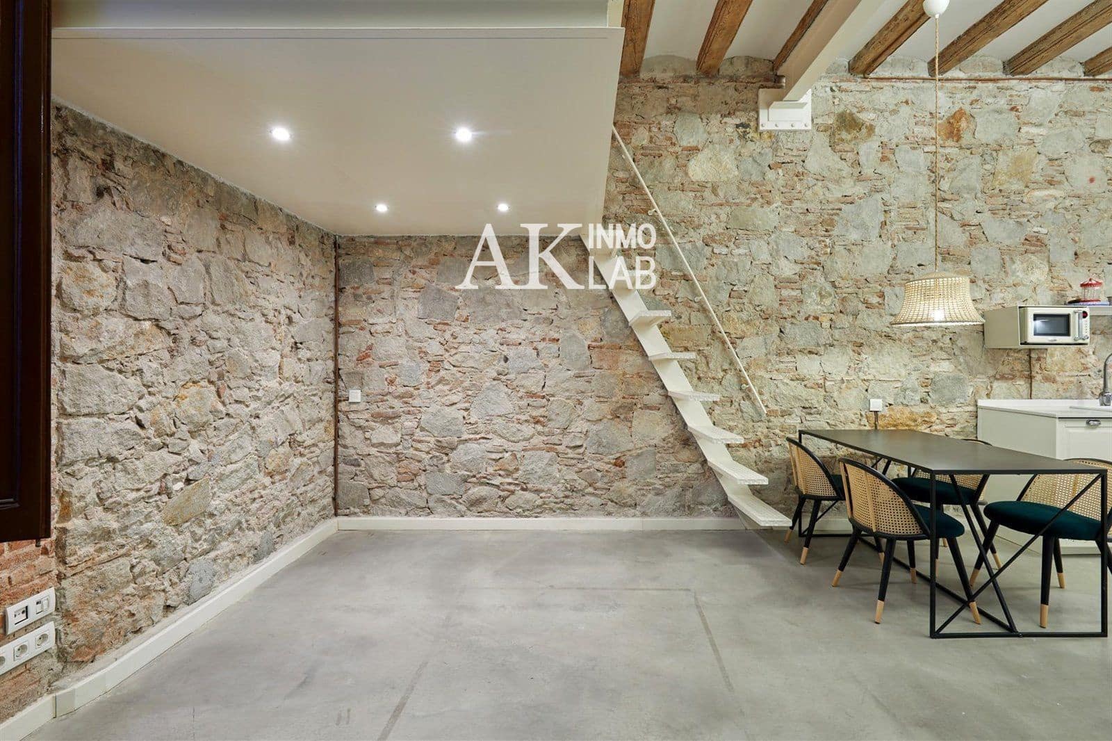 1 bedroom Flat for sale in Barcelona city - € 231,000 (Ref: 9646193)