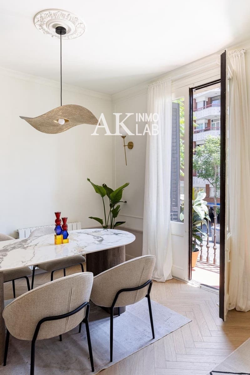 2 slaapkamer Flat te koop in Barcelona stad - € 675.000 (Ref: 9646199)