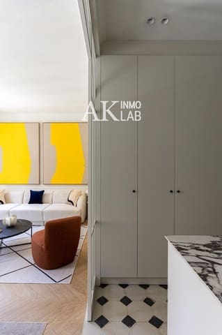 2 bedroom Flat for sale in La Dreta de L'Eixample, Barcelona city - € 675,000 (Ref: 9646199)