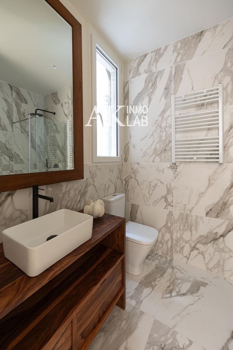 2 slaapkamer Flat te koop in Barcelona stad - € 675.000 (Ref: 9646199)