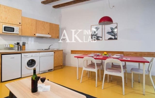 Flat for sale in El Raval, Barcelona city - € 930,000 (Ref: 9646203)