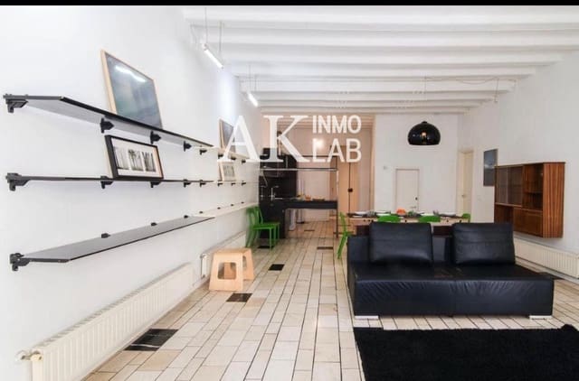 Flat for sale in El Raval, Barcelona city - € 930,000 (Ref: 9646203)