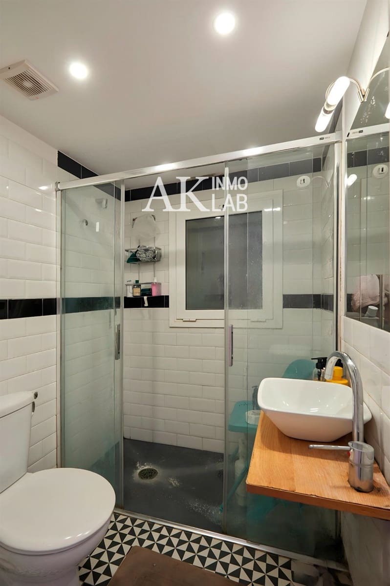 1 sypialnia Mieszkanie na sprzedaż w Miasto Barcelona - 179 000 € (Ref: 9646204)