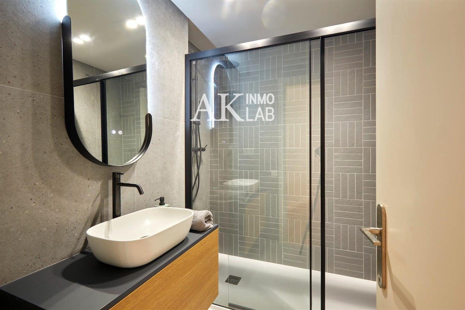 3 soveværelse Lejlighed til salg i Barcelona by - € 789.000 (Ref: 9646211)