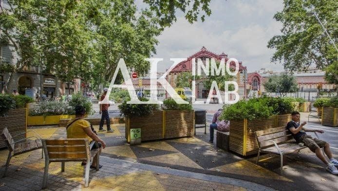 Commercial for sale in Barcelona city - € 380,000 (Ref: 9646212)