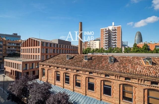 2 soveværelse Lejlighed til salg i El Poblenou, Barcelona by - € 139.000 (Ref: 9646214)