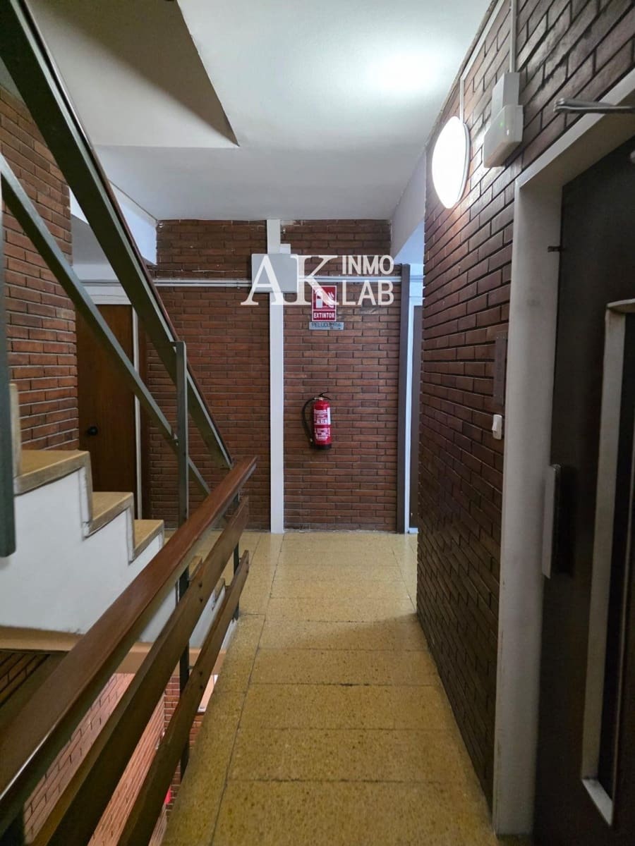 Kaupallinen vuokrattavana paikassa Barcelona kaupunki - 850 € (Ref: 9646219)