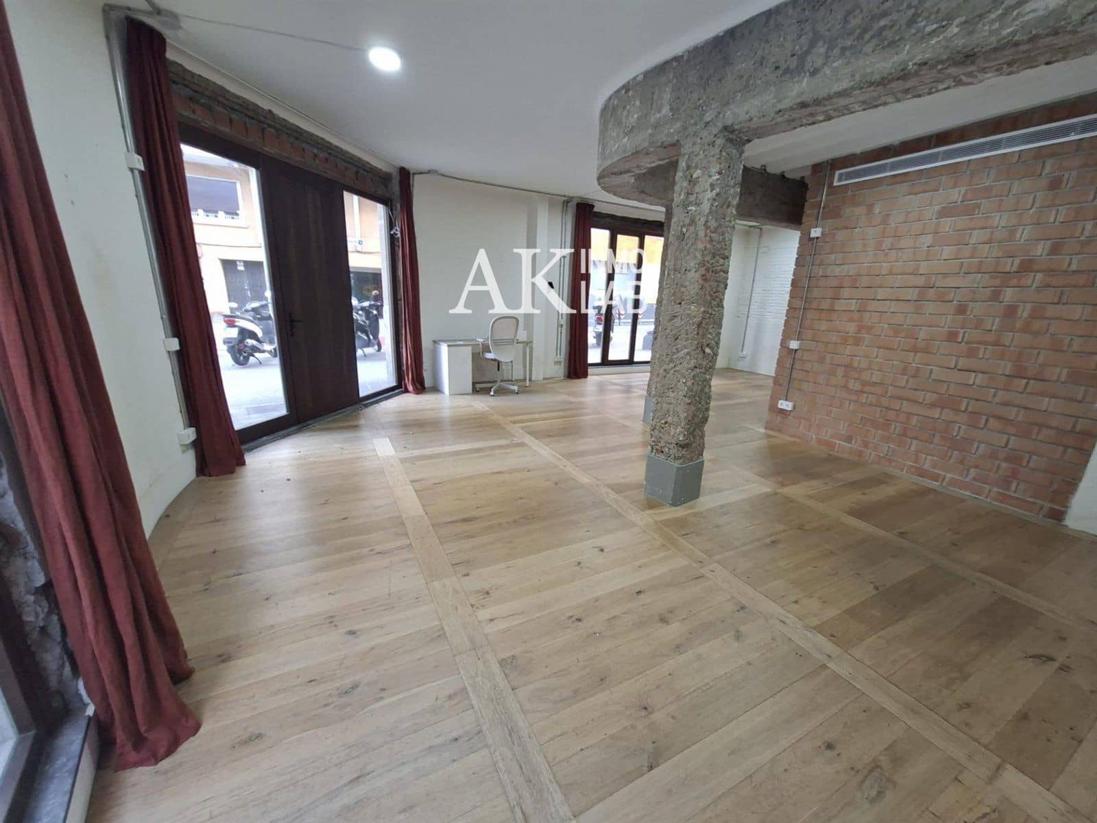 Commerciale da affittare in Barcelona citta - 1.400 € (Rif: 9646220)