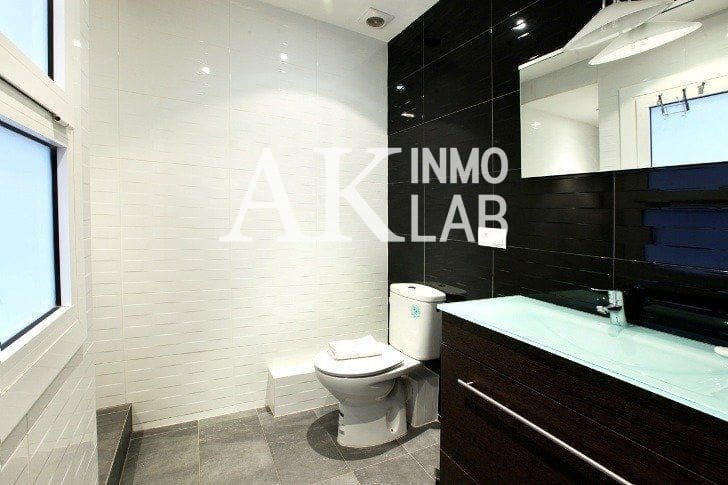 1 soveværelse Lejlighed til salg i Barcelona by - € 164.000 (Ref: 9669620)