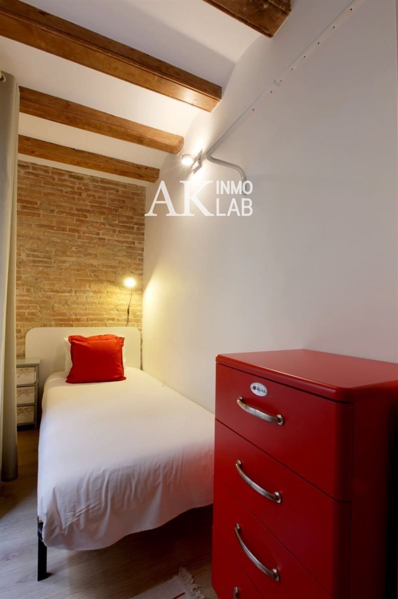 2 slaapkamer Flat te koop in Barcelona stad - € 310.000 (Ref: 9676508)