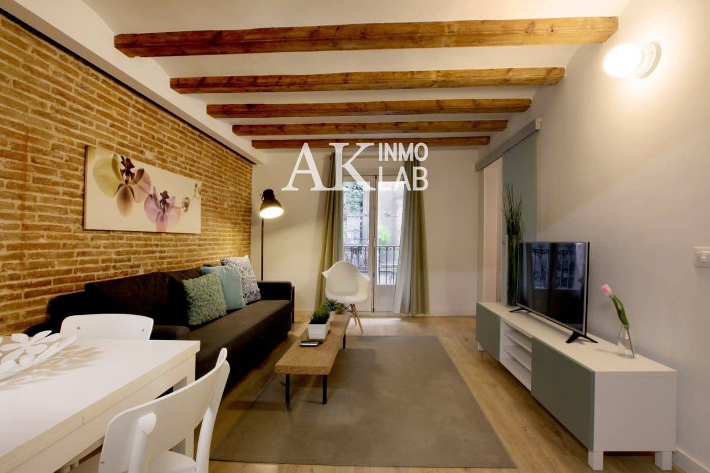2 slaapkamer Flat te koop in Barcelona stad - € 310.000 (Ref: 9676508)