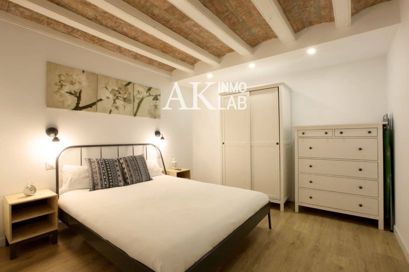 2 slaapkamer Flat te koop in Barcelona stad - € 310.000 (Ref: 9676508)