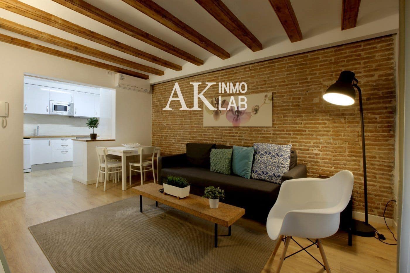 2 slaapkamer Flat te koop in Barcelona stad - € 310.000 (Ref: 9676508)