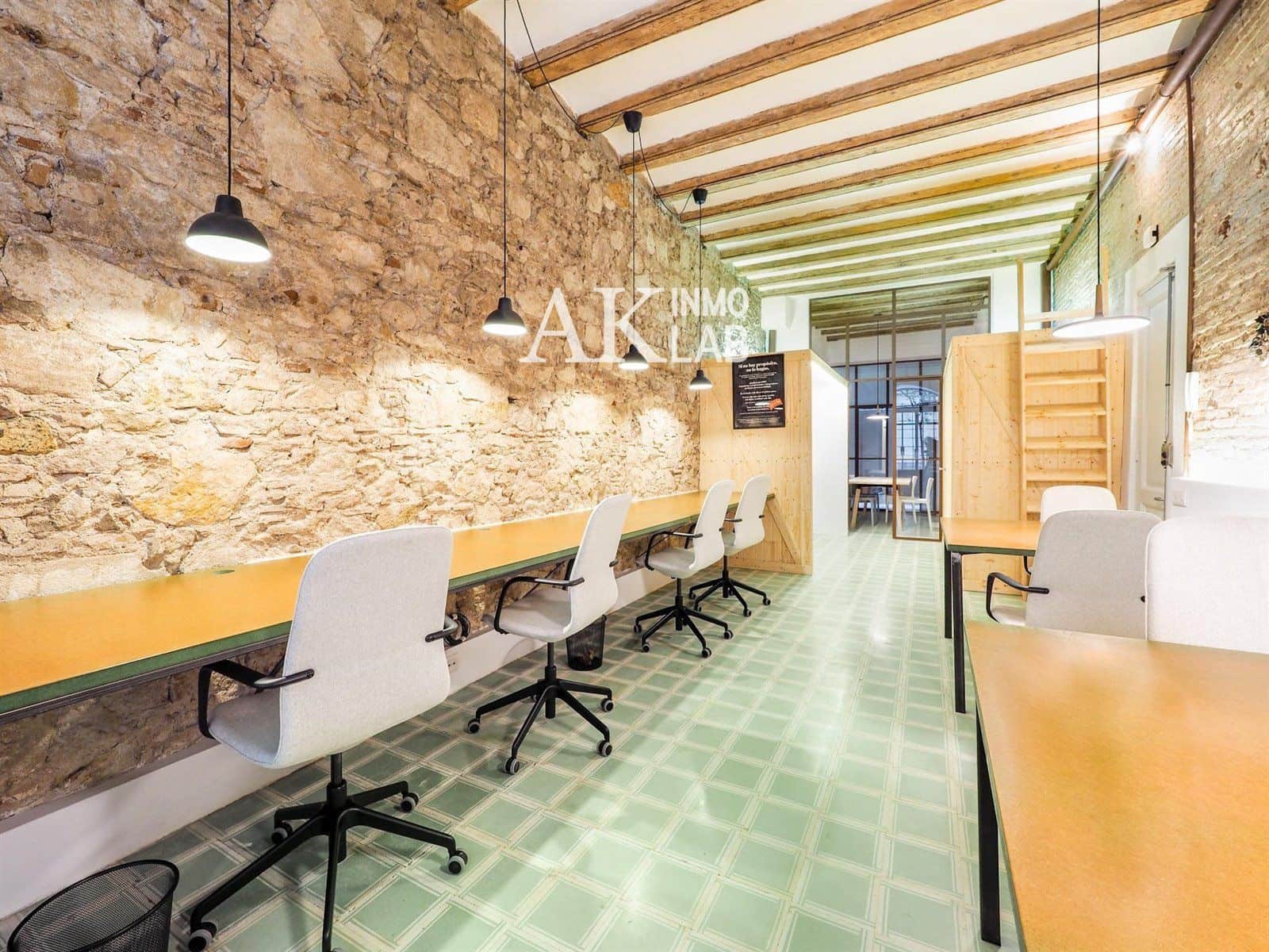 Local Commercial à louer à Barcelone ville - 1 300 € (Ref: 9694277)