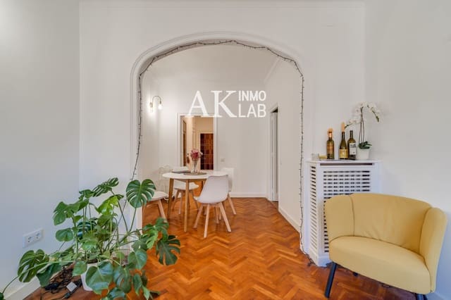 Piso de 3 habitaciones en Barcelona ciudad en venta - 470.000 € (Ref: 9708178)