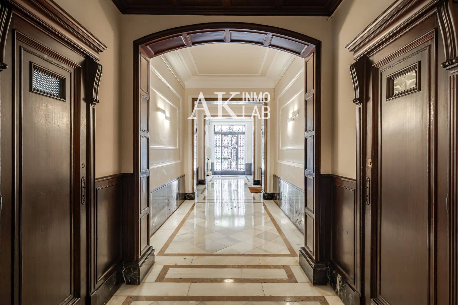 Piso de 3 habitaciones en Barcelona ciudad en venta - 470.000 € (Ref: 9708178)