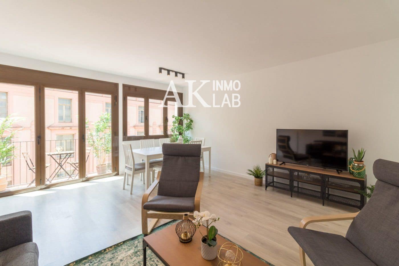 Ático de 3 habitaciones en Barcelona ciudad en venta - 728.000 € (Ref: 9730843)