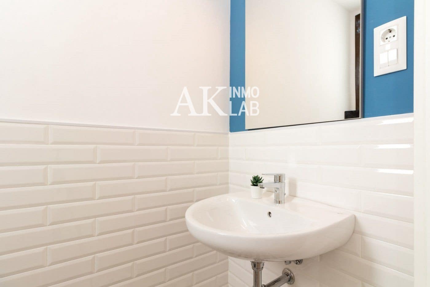 Ático de 3 habitaciones en Barcelona ciudad en venta - 728.000 € (Ref: 9730843)