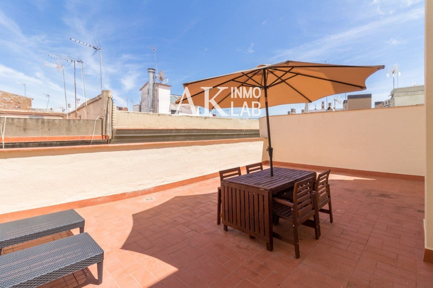 Ático de 3 habitaciones en Barcelona ciudad en venta - 728.000 € (Ref: 9730843)