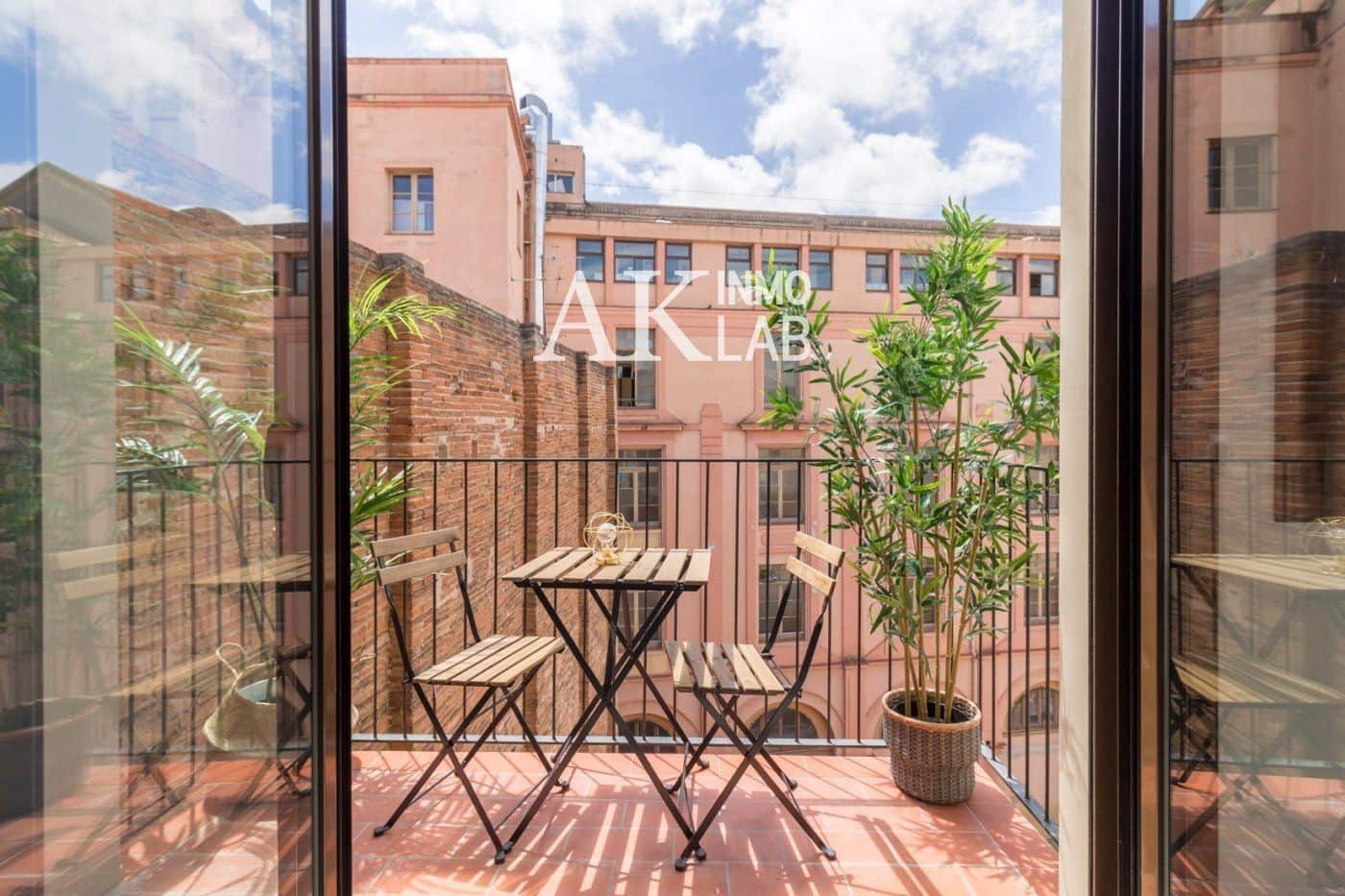 Ático de 3 habitaciones en Barcelona ciudad en venta - 728.000 € (Ref: 9730843)