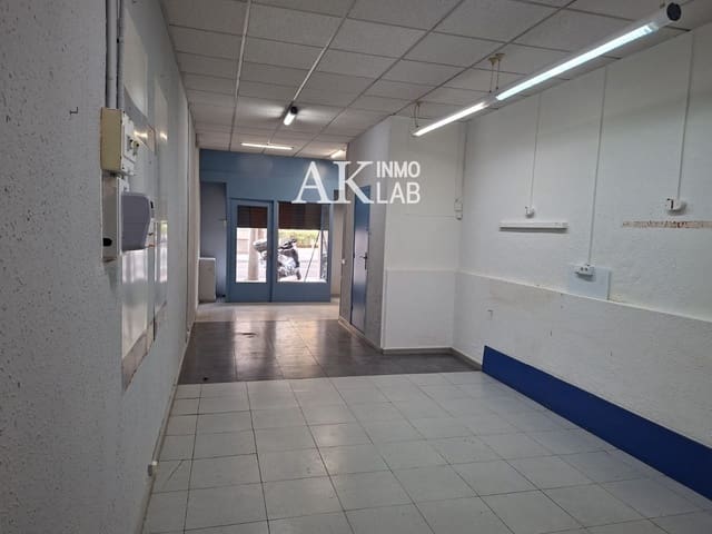 Commercial for rent in Barcelona city - € 890 (Ref: 9740214)