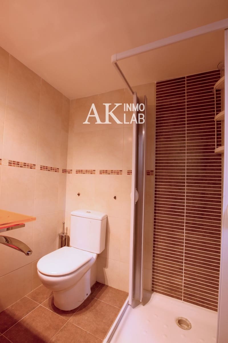 2 soveværelse Lejlighed til salg i L'Hospitalet de Llobregat - € 195.000 (Ref: 9758261)