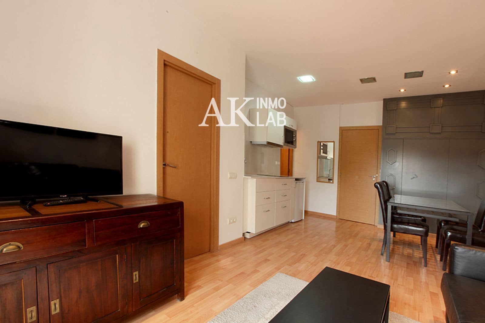 2 soveværelse Lejlighed til salg i L'Hospitalet de Llobregat - € 195.000 (Ref: 9758261)