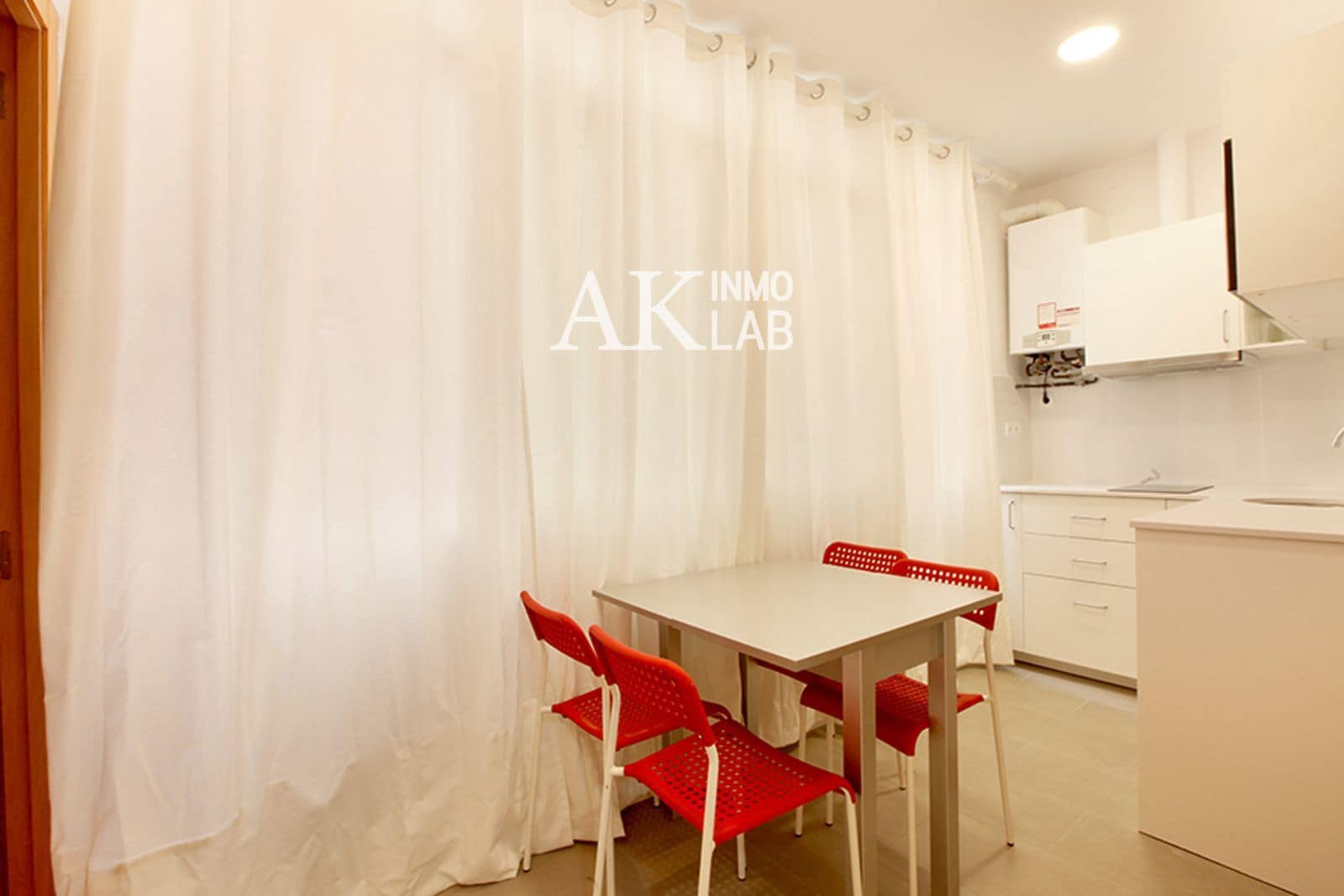 2 soveværelse Lejlighed til salg i L'Hospitalet de Llobregat - € 195.000 (Ref: 9758261)