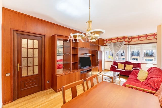 Piso de 4 habitaciones en El Poble Sec, Barcelona ciudad en venta con garaje - 499.000 € (Ref: 9771873)