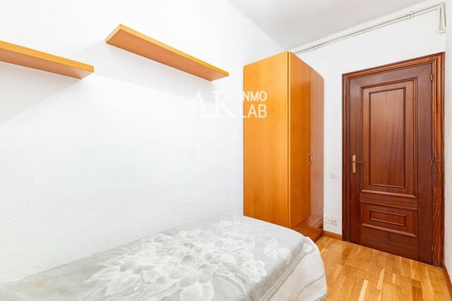 Piso de 4 habitaciones en El Poble Sec, Barcelona ciudad en venta con garaje - 499.000 € (Ref: 9771873)