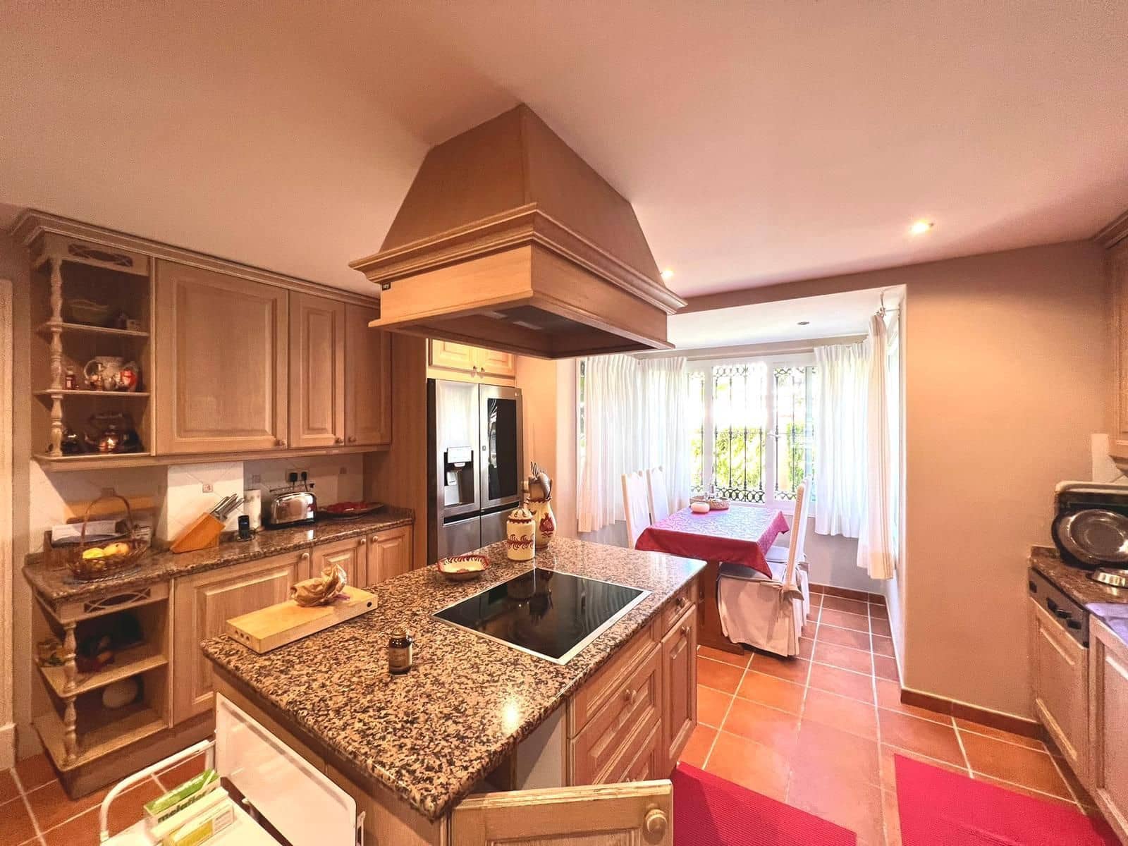 4 quarto Moradia para venda em Marbella com piscina garagem - 2 500 000 € (Ref: 9543949)