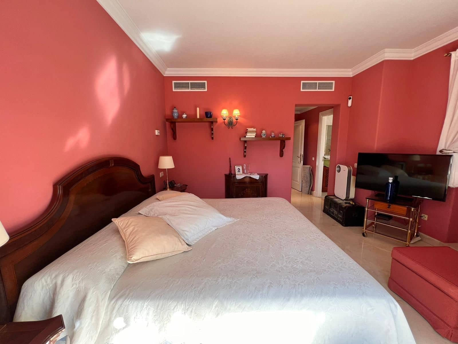 4 quarto Moradia para venda em Marbella com piscina garagem - 2 500 000 € (Ref: 9543949)